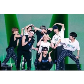 ❤ emoji Skz💘 by:Stray_kids_stay_ot8 Telegram sticker 14 of 58
