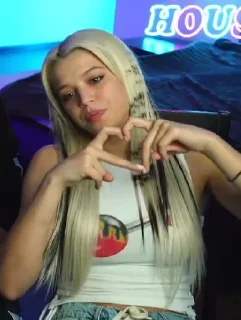 💗 emoji Кринжовая Юлька Telegram sticker 24 of 71