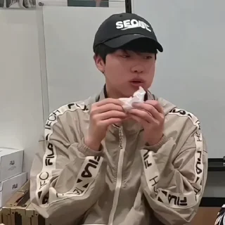 🦪 emoji ㅤ@adherrnce eats Telegram sticker 13 of 35