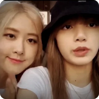 ✨ chaelisa 💗 by @just_rainyy, Telegram sticker 8 of 32