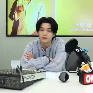 🌪 yoongi @bonesdolly, стікер Telegram 14 з 40