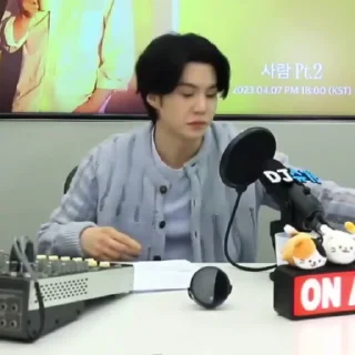 🌪 yoongi @bonesdolly, стікер Telegram 7 з 40