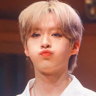 😚 Oneus Xion stickers, Telegram sticker 5 of 89