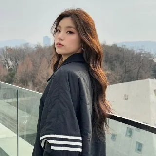 yeji by @stikersbsbs