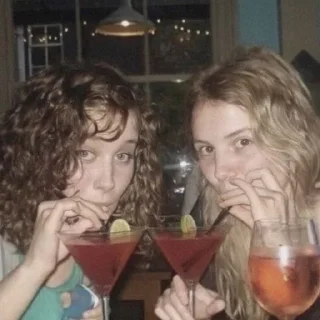🍸 Cassie skins, стікер Telegram 23 з 54