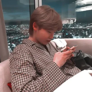 ☄️ #leejongsuk meme «☄️ by @lumicore_present, Telegram sticker 8 of 56