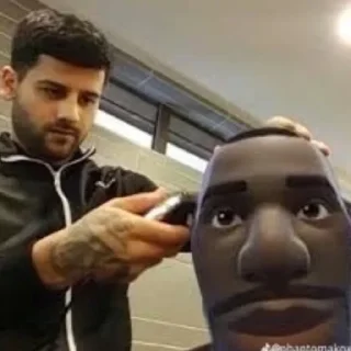 🤨
