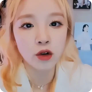 🧞‍♀️ #yuqi (🧞‍♀️) .. @ly3hp, sticker Telegram 21 sur 50