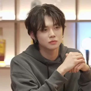 © taegyu ' @SWL1R, sticker Telegram 12 sur 30