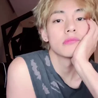 Tae @bonheurxo