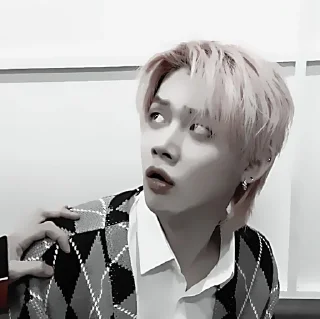 yeonjun ::🌰:: @helprunaway