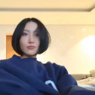 hwasa fr @stikhoss