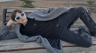😎 Вумен момент стик😵‍💫❤️, sticker Telegram 19 sur 43