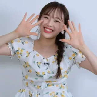 🦋 Chuu loona @stickers_jih, sticker Telegram 22 sur 34