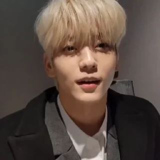 🐰 . . SOOBIN @WAR1HLP