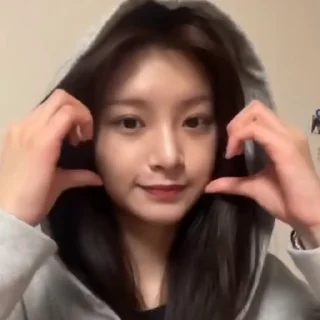 💋 𝙮𝙞𝙧𝙚𝙣 𝙗𝙮 @anayne, стікер Telegram 16 з 50