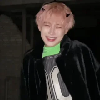 ❤️ 𝐊𝐢𝐦 𝐒𝐮𝐧𝐨𝐨, стикер Telegram 20 из 59