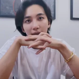 🎀 jeonghan @svtwe, стикер Telegram 9 из 50