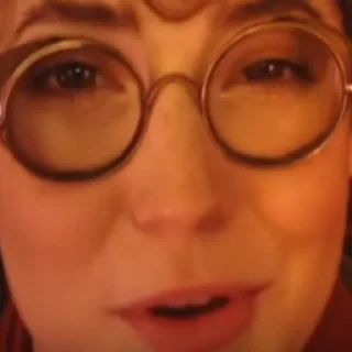 👁 Erin, стікер Telegram 18 з 32
