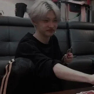 🐤 Felix, sticker Telegram 16 sur 68