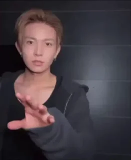 🌟 k-pop1:: @duxi1v, стикер Telegram 19 из 120