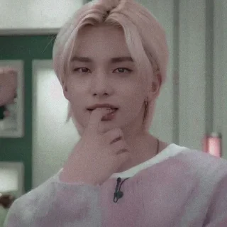 hyunjin by @helpmiel