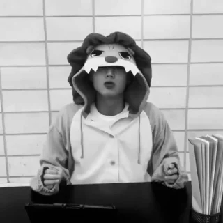 park jihoon 🐯(black) @WemojiBot