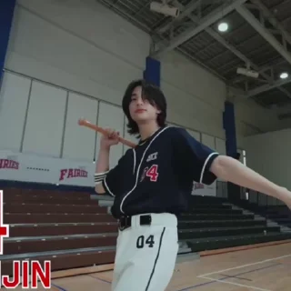 HYUNJIN by @emptyhlp