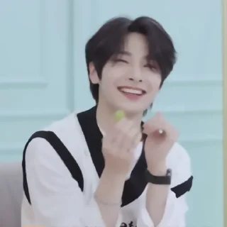 🥖 ✦ ָ ֙⋆ jeongin by @paradoxstickers, Telegram sticker 6 of 25