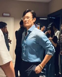💪 Lee Byung-Hon, стикер Telegram 19 из 22