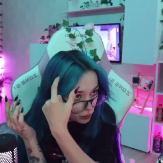 Стикеры 👉 @animokubot