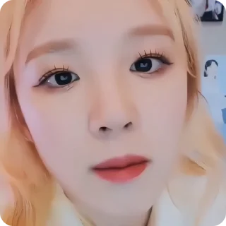 🧞‍♀️ #yuqi (🧞‍♀️) !! @ly3hp . . @ly3me, sticker Telegram 22 sur 50