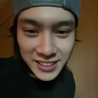 🕶️ ✮Hendery  @misfitstk, стикер Telegram 7 из 50