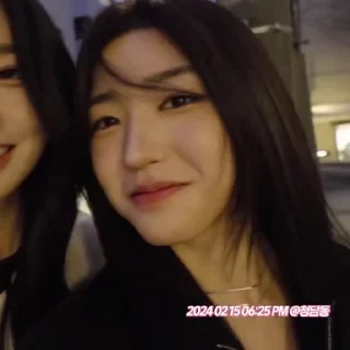🫂 SOHYUN - @berstickers, Telegram sticker 4 of 35