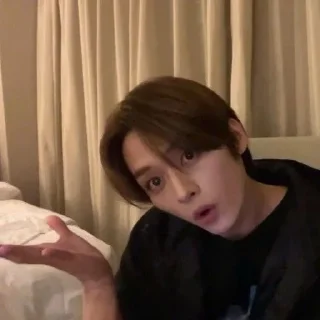 🤷 ♡ MINHO ♡ - @King_BtS, стикер Telegram 6 из 85