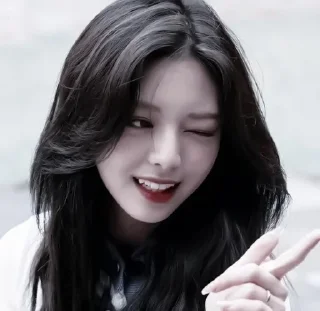 🤰 @ronnihp — Yuna [🤰], sticker Telegram 24 sur 43