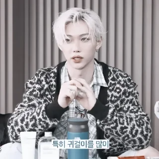 #𝐈𝐧𝐓𝐡𝐞𝐒𝐡𝐨𝐰𝐓𝐨𝐝𝐚𝐲: felix ;: by @paradismaudit