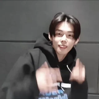 🐢 ★'' YEONJUN & @LO6V3R -, стікер Telegram 14 з 30