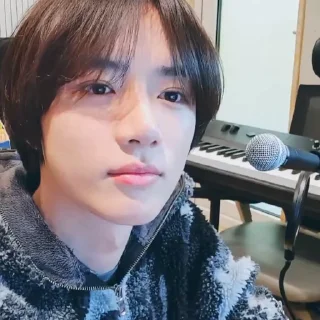 © beomgyu @m1ts6u, sticker Telegram 21 sur 25
