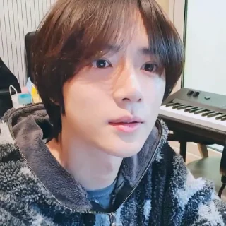 © beomgyu @m1ts6u, sticker Telegram 5 sur 25
