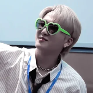 🍸 #changbin horny «🍸 by @lumicore_present, sticker Telegram 19 sur 35