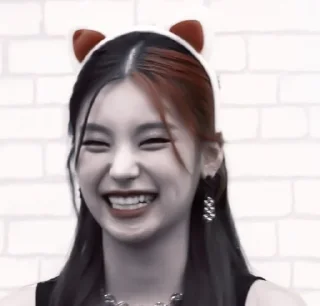 ˖ ་. YEJI ! ? ★ ▸ by @lomicor