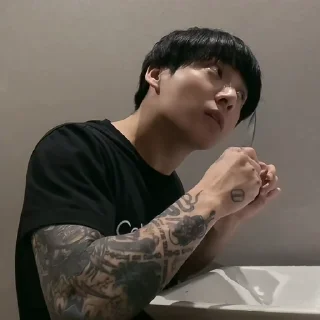 🫓 emoji ‌  ‌‌‌  @guk1u   ̒s  breaded boy Telegram sticker 12 of 120