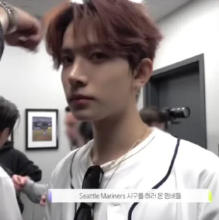 Sticker from ㅤㅤbase boy : @ev1he ’s turn