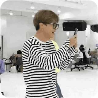 Sticker from Jimin 🐶 ( @Bts_stickers1)