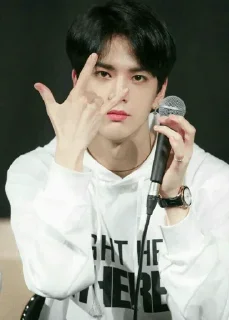 🤟 emoji Younghoon ❁ [ @THE_BOYZ ] Telegram sticker 24 of 34