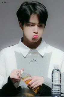 😗 emoji Younghoon ❁ [ @THE_BOYZ ] Telegram sticker 20 of 34