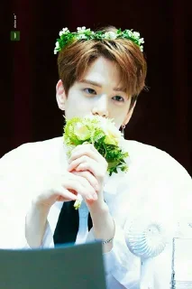 💐 emoji Younghoon ❁ [ @THE_BOYZ ] Telegram sticker 16 of 34