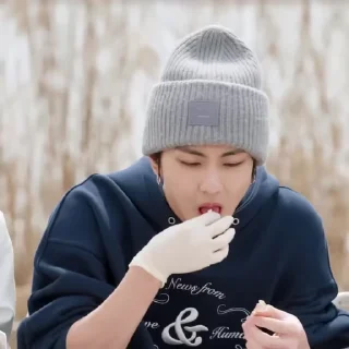🎣 emoji Yang Jungwon ˓ @PackEnhypen Telegram sticker 11 of 35