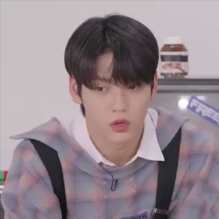 Sticker from ◜ 𝖥𝗎𝗇𝗇𝗒 𝖻𝗎𝗇𝗇𝗒  ៸ ៸   @DewPack